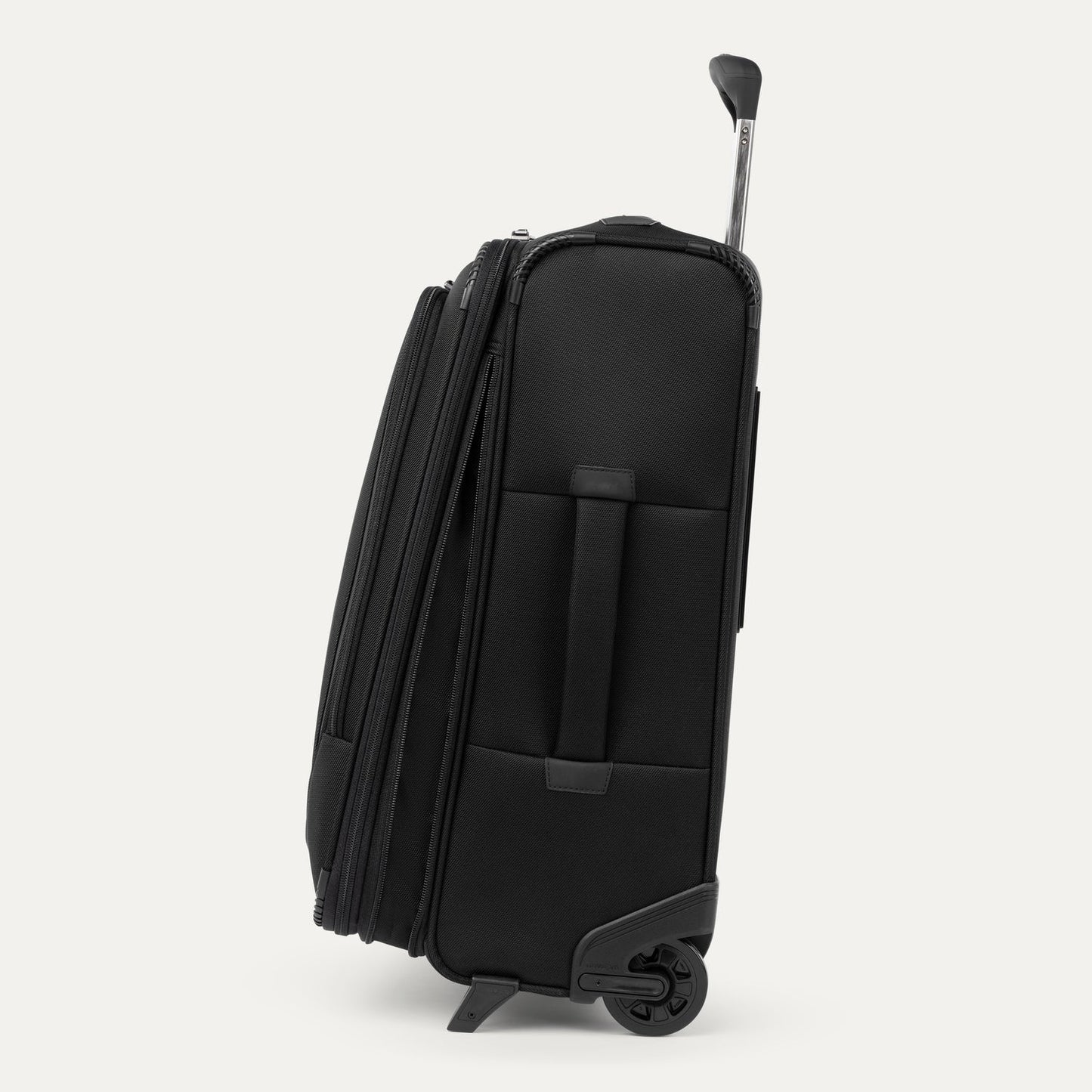 Travelpro Crew Classic Carry-On Rollaboard (2 Wheels) 4072422
