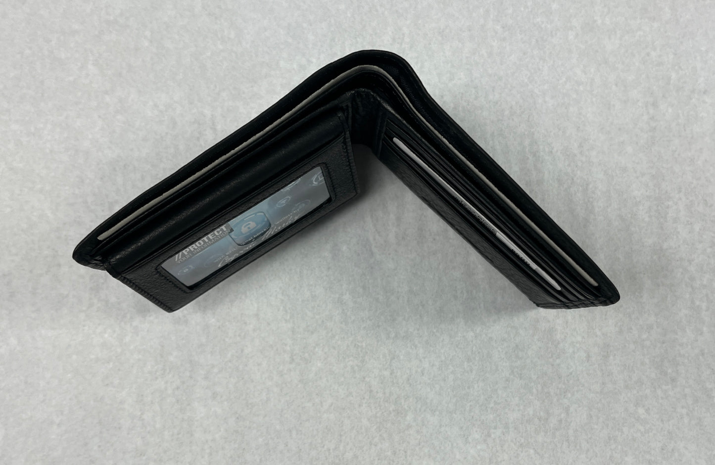 Osgoode Marley RFID ID Passcase 1232