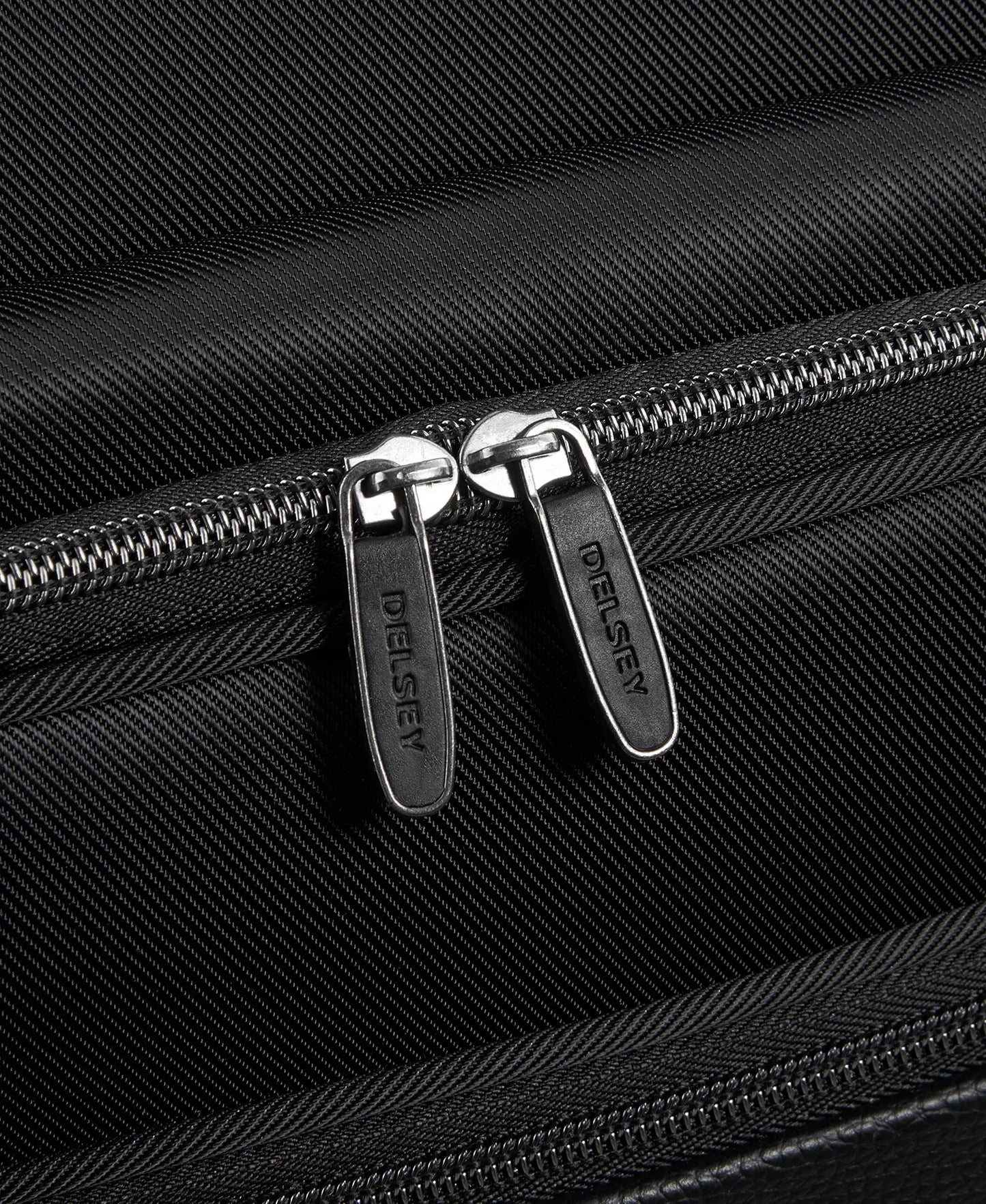 Delsey Paris Tour Air Spinner Garment Bag